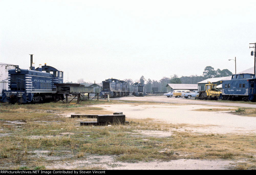 Apalachicola Northern power #710, 713, 716, 714, 711 & caboose X10.